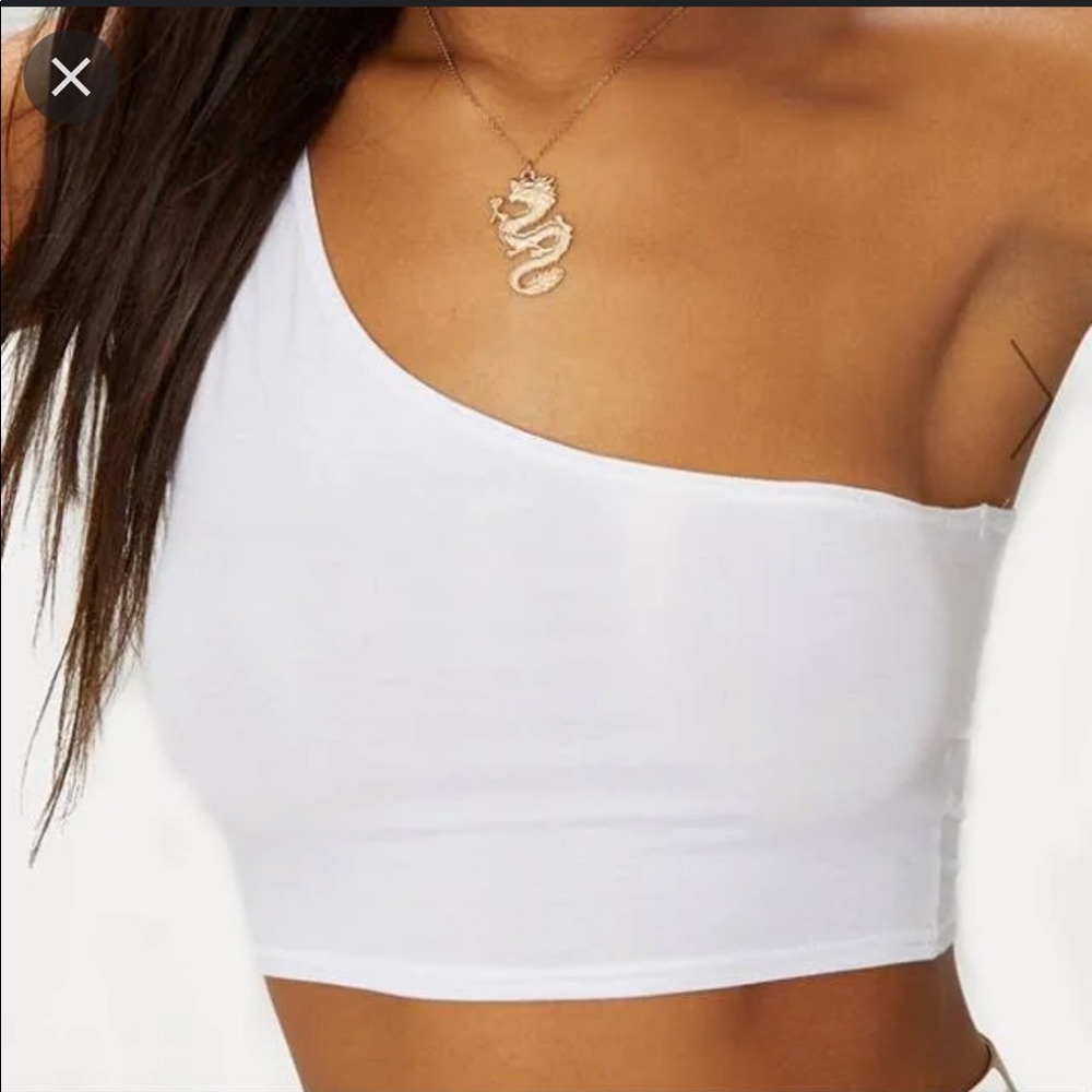 NEW WITH TAGS White Pretty Little Thing Crop top